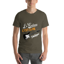 Charger l&#39;image dans la galerie, T-shirt La Guitare c&#39;est la Vie Personnalisée
