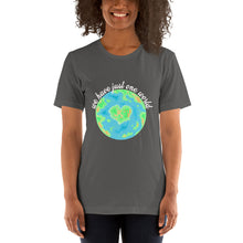 Charger l&#39;image dans la galerie, T-shirt unisexe We have just one world
