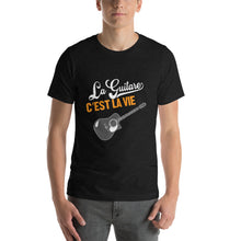 Charger l&#39;image dans la galerie, T-Shirt La Guitare Folk C&#39;est la vie
